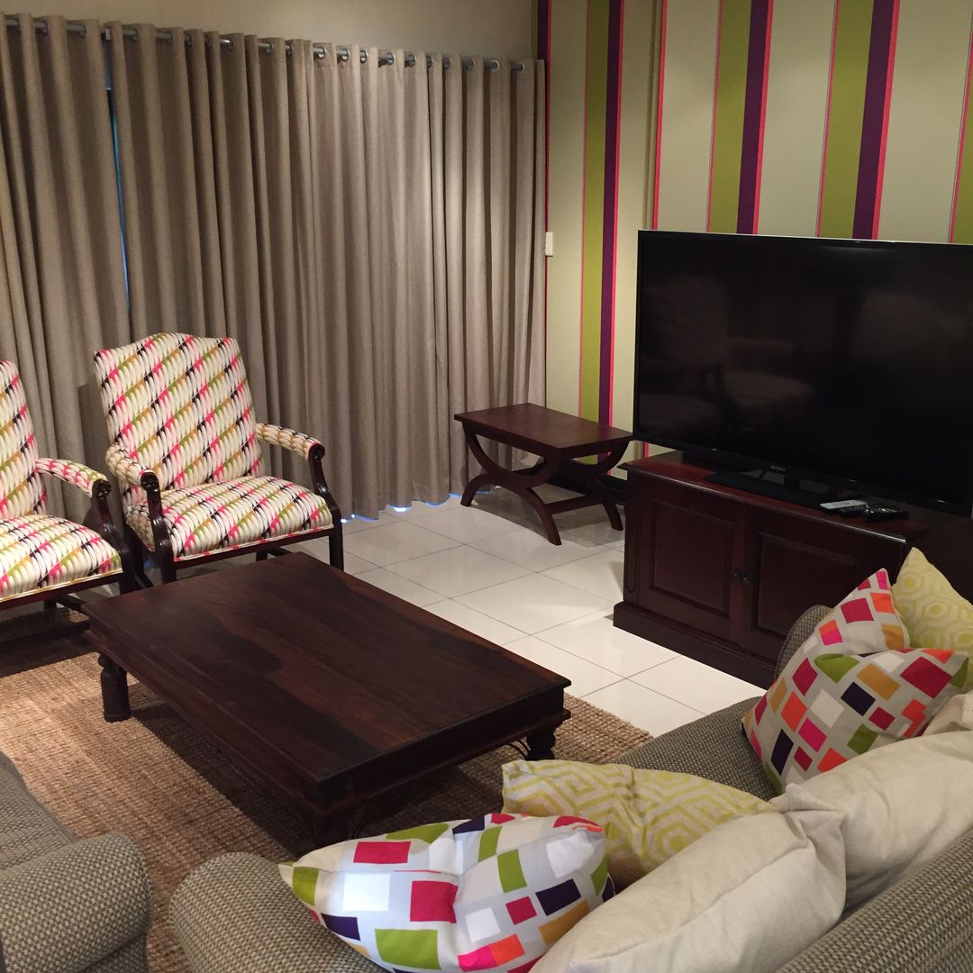 Decorating the Zimbali Residence in Ballito homify Living room Accessories & decoration