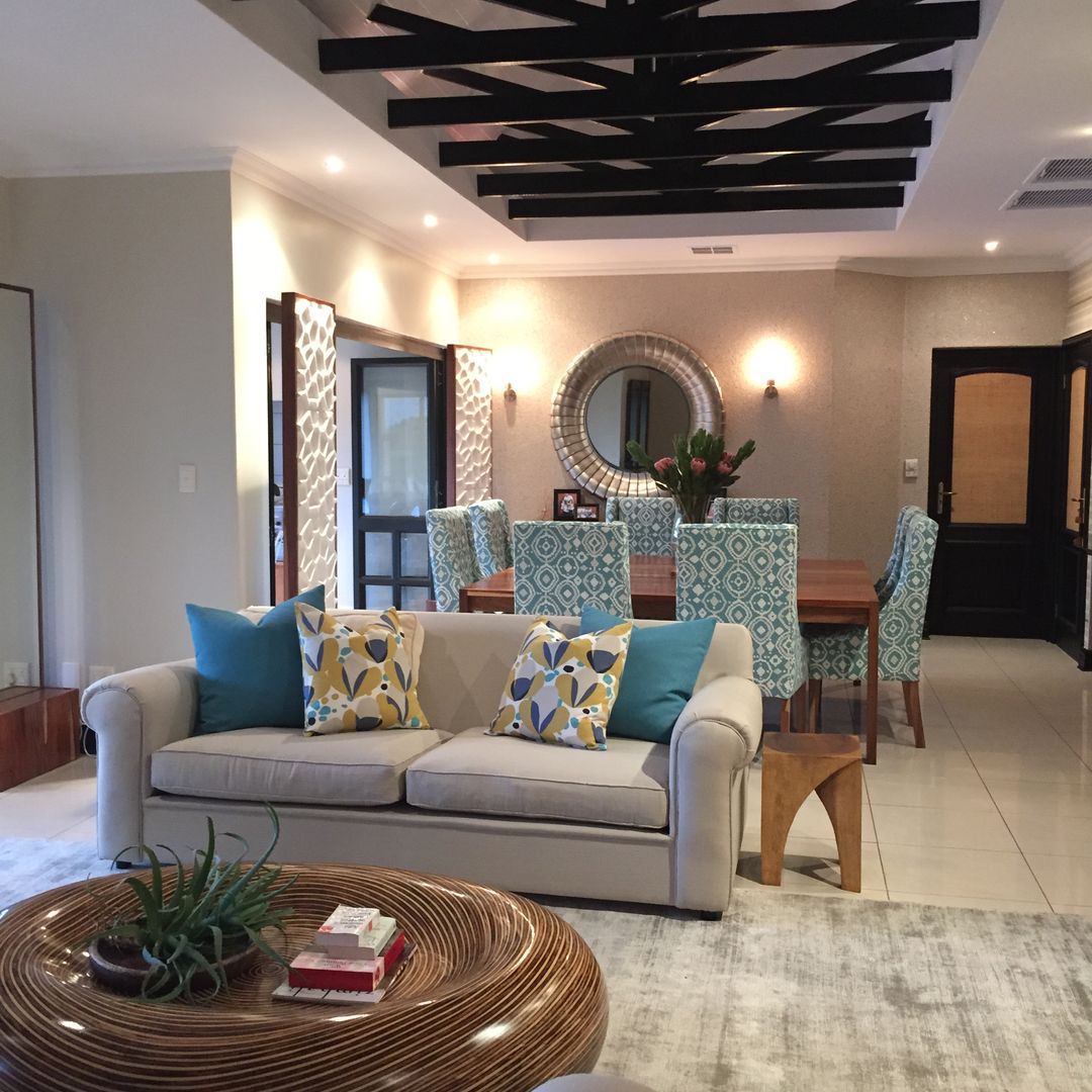 Decorating the Zimbali Residence in Ballito homify Eclectic style living room Accessories & decoration