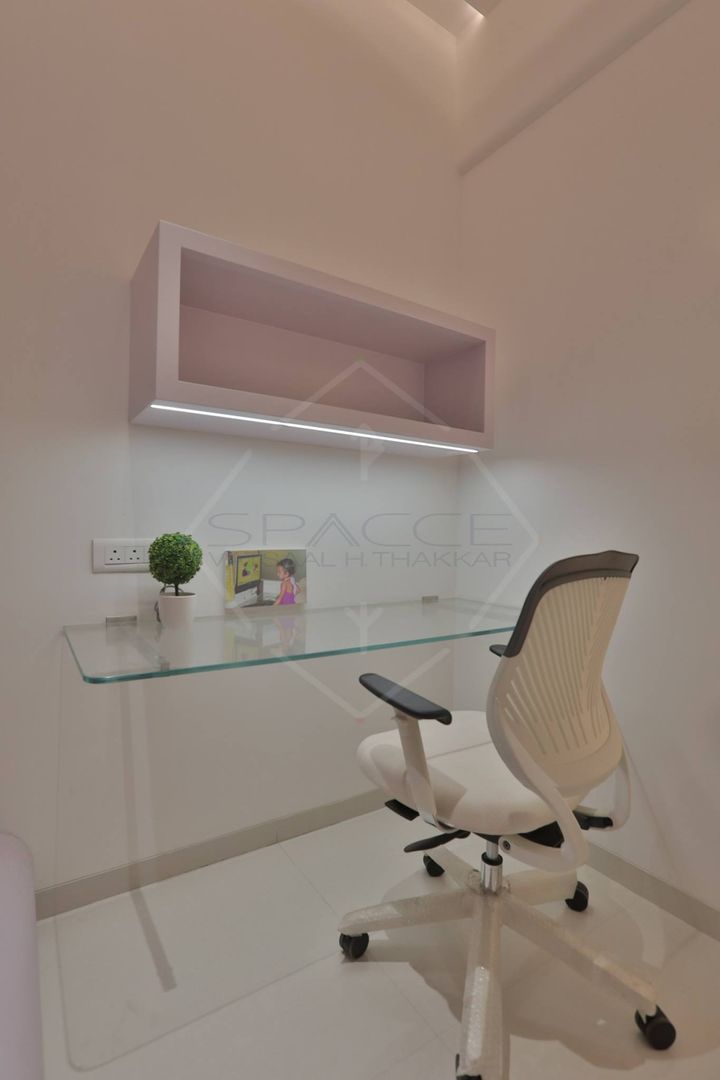 TAO..pure emptiness, SPACCE INTERIORS SPACCE INTERIORS Modern Study Room and Home Office