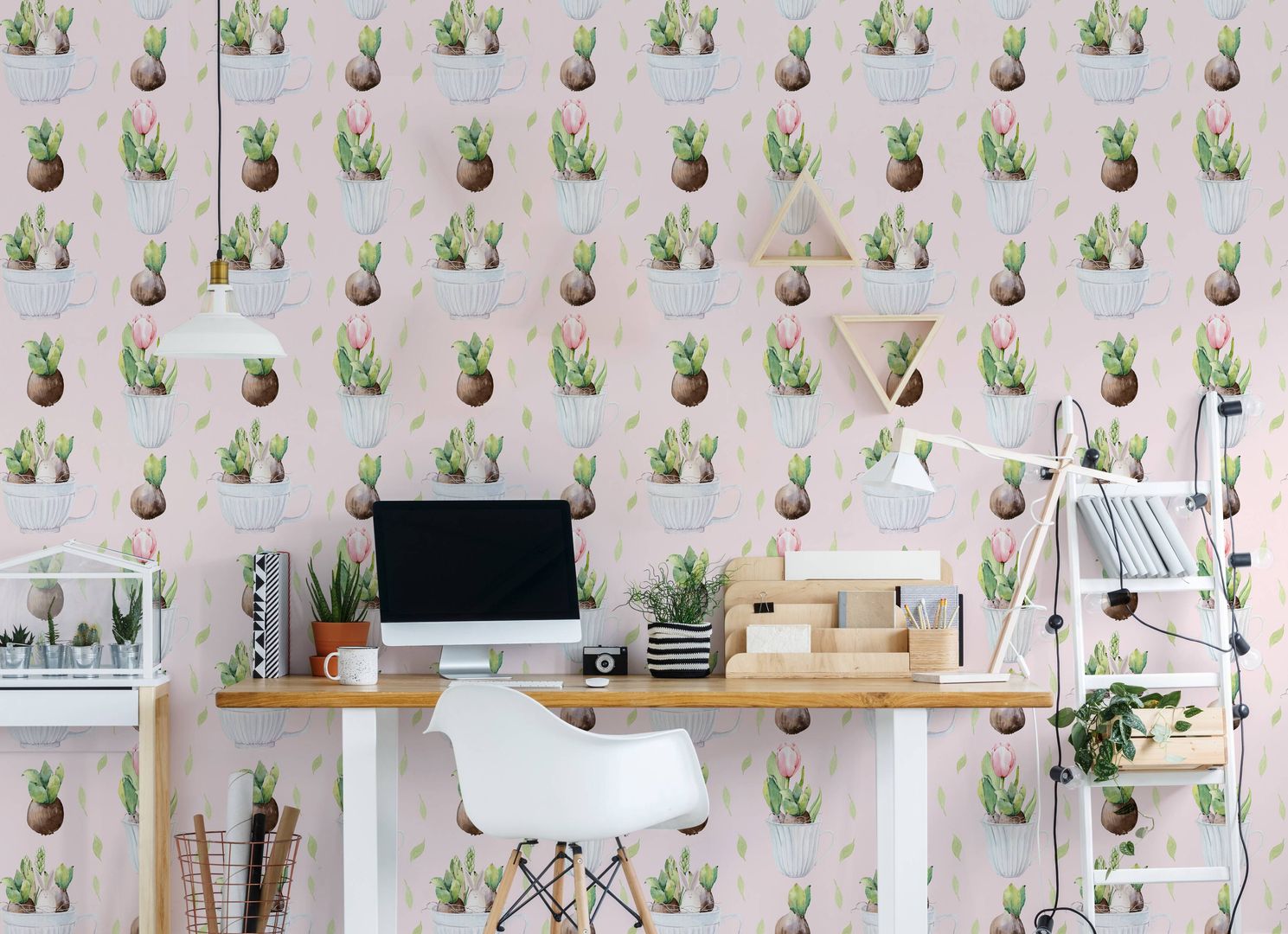 EASTER PLANTS Pixers Ruang Studi/Kantor Gaya Skandinavia easter,home office,tulip