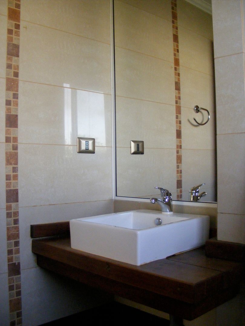 homify Bathroom سرامک