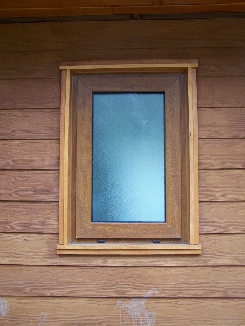 homify Ventanas de PVC Plástico