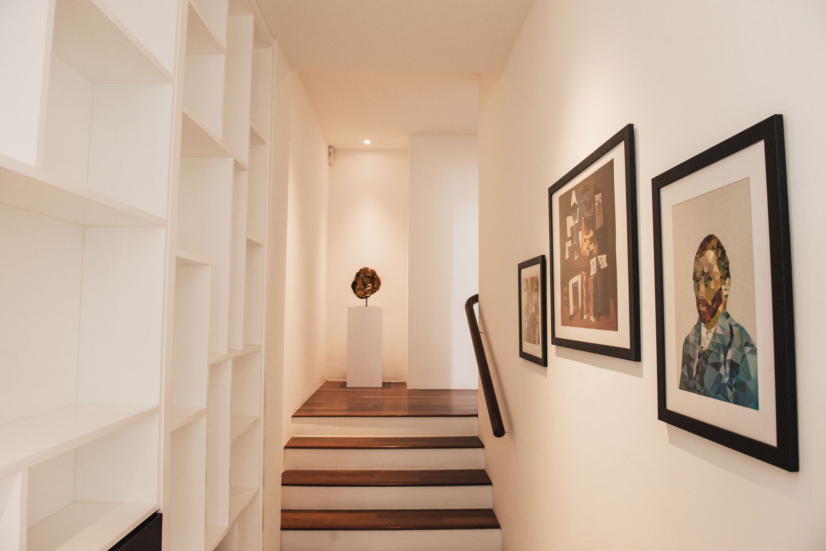 Vintage Modern, J Hous Studio J Hous Studio Escaleras Contrachapado