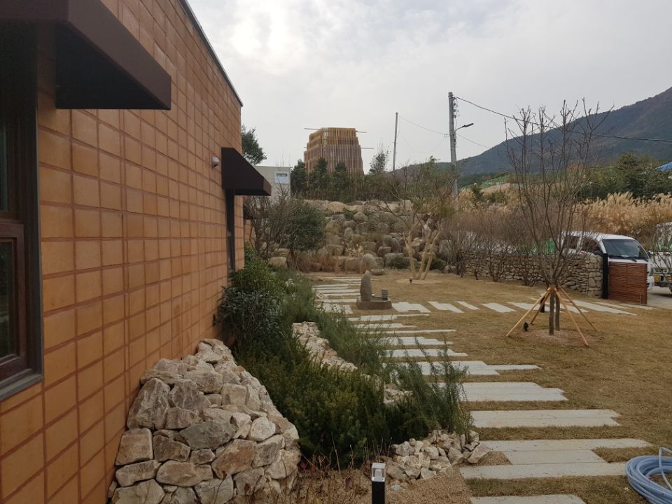 주택정원_부산 기장군 단독주택 정원 프로젝트, (주)정원디자인더숲 (주)정원디자인더숲 オリジナルな 庭