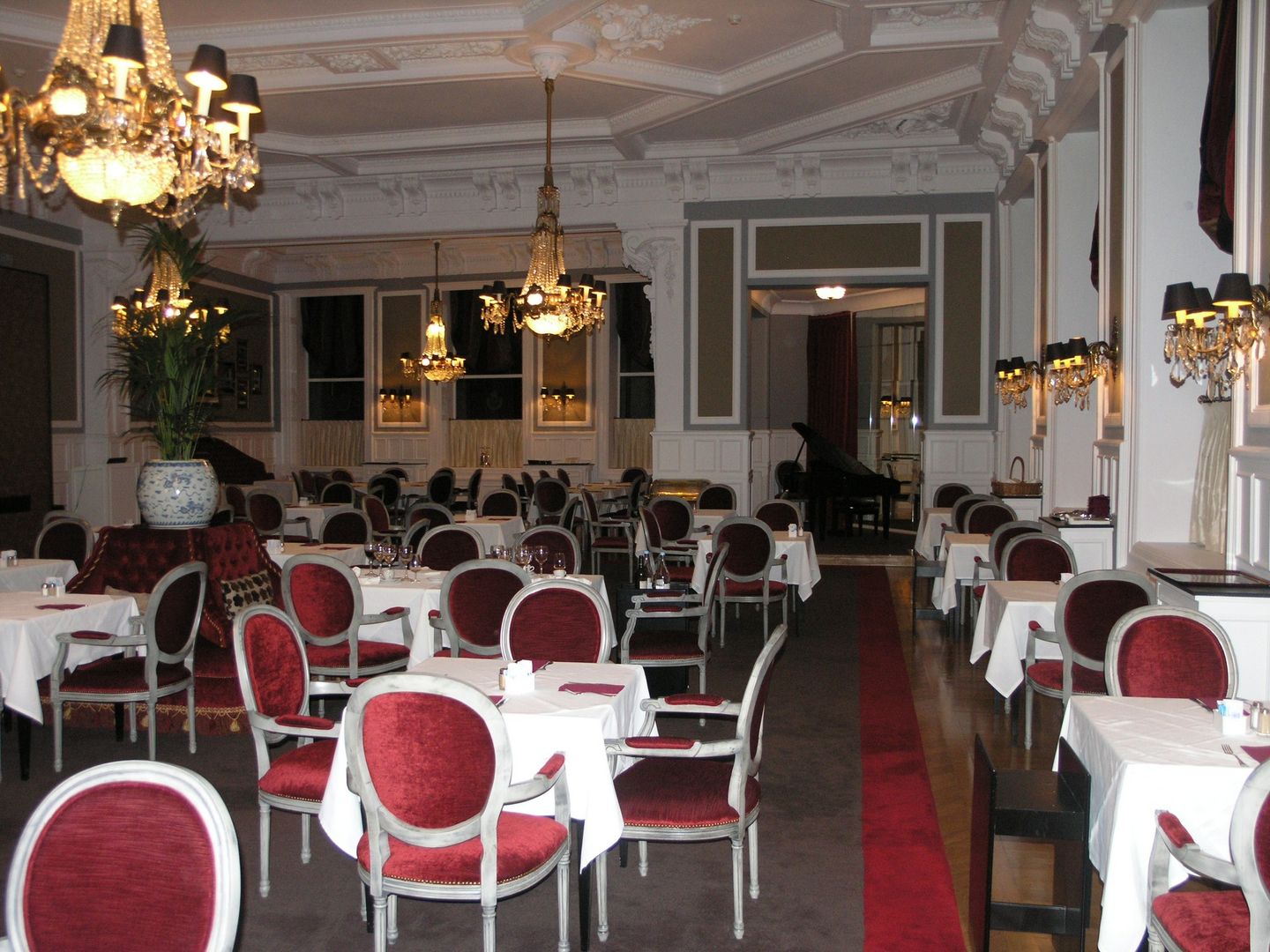 Grande Hotel do Porto, Ferreira de Sá Ferreira de Sá Sala da pranzo in stile classico