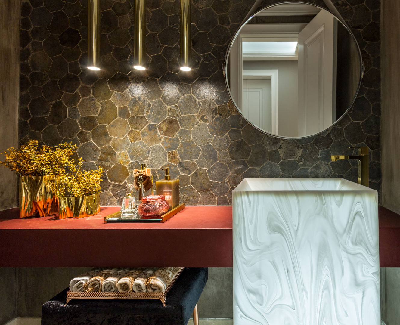 Lavabo Flávia Kloss Arquitetura de Interiores Banheiros modernos Cobre/Bronze/Latão lavabo