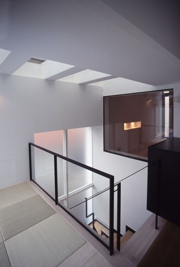 東京でプールのある家, 石川淳建築設計事務所 石川淳建築設計事務所 Piscine minimaliste Verre