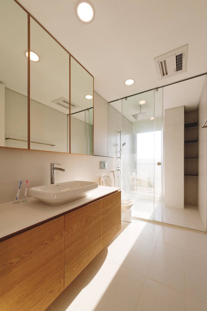 台南自地自建北歐風, 勝暉建築工程行 勝暉建築工程行 Modern style bathrooms