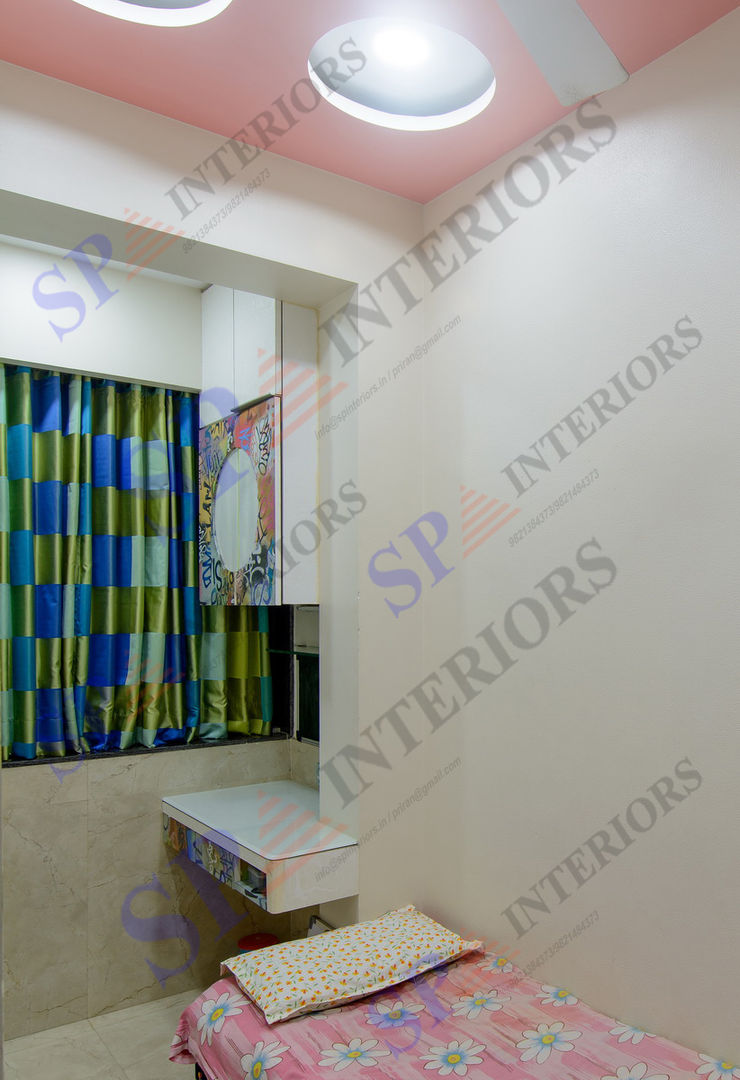 Ritesh bhai, SP INTERIORS SP INTERIORS Modern walls & floors