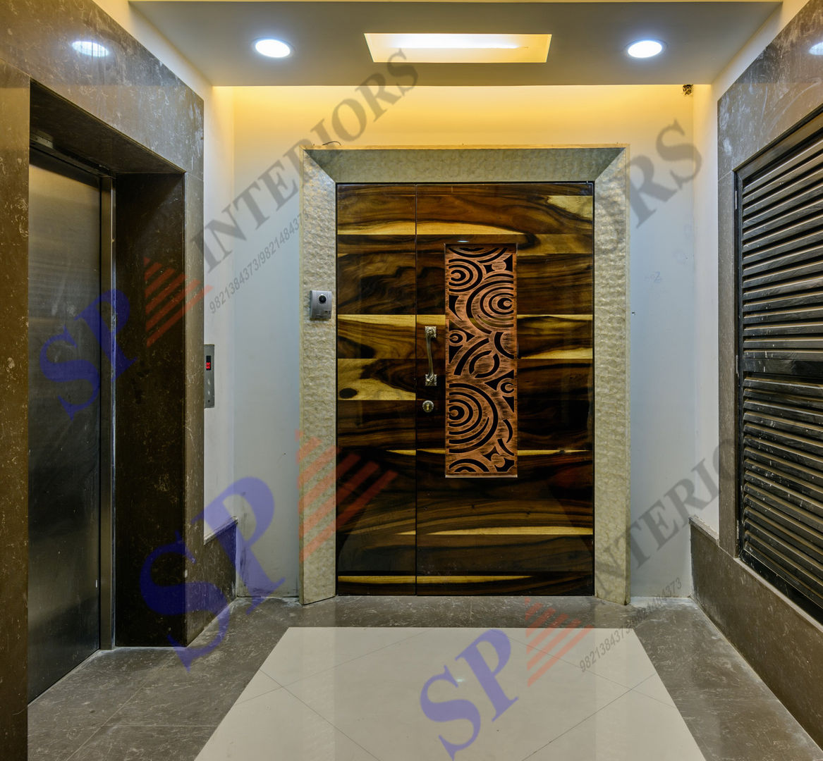 Ajay Bali, SP INTERIORS SP INTERIORS Pasillos, vestíbulos y escaleras de estilo moderno
