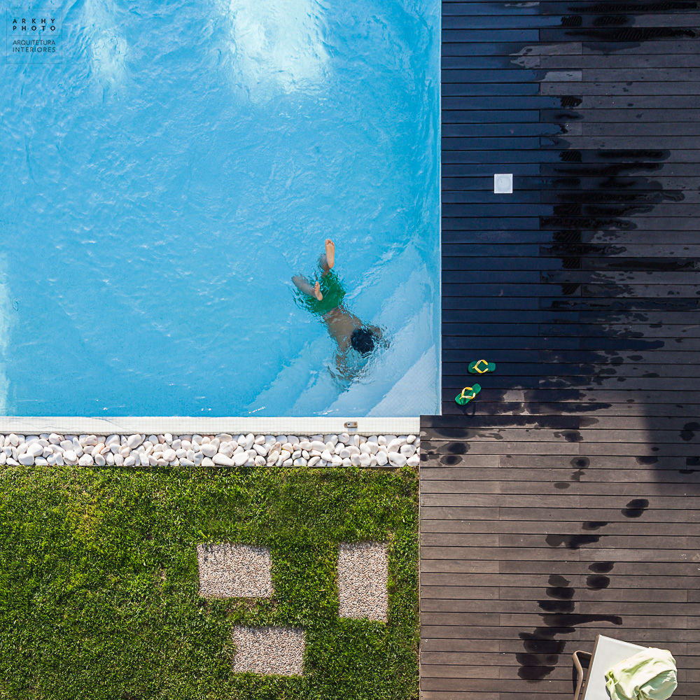 Fotografia de arquitetura – Moradia Unifamiliar, ARKHY PHOTO ARKHY PHOTO Piscinas modernas