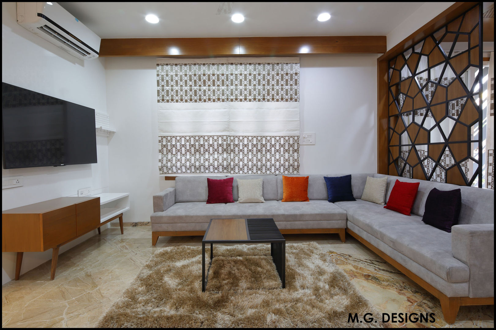 Living Room malvigajjar 现代客厅設計點子、靈感 & 圖片