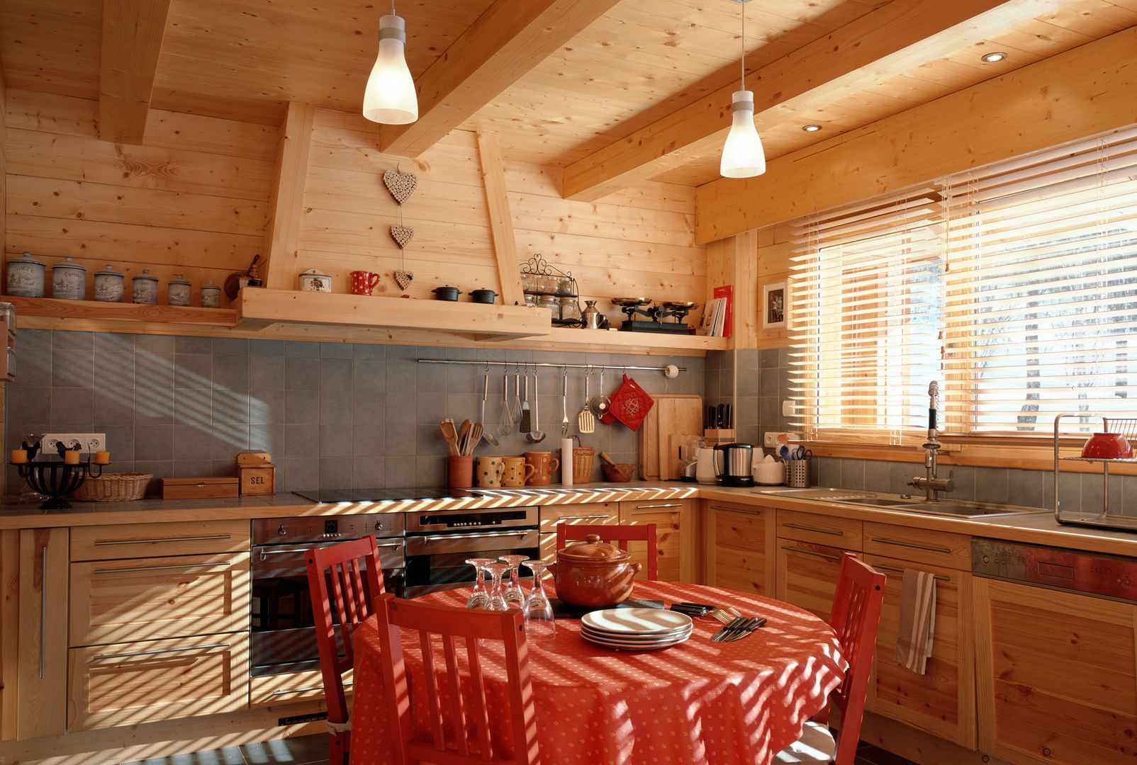 Chalet montagna VillaBio, VillaBio VillaBio Classic style kitchen Wood Wood effect