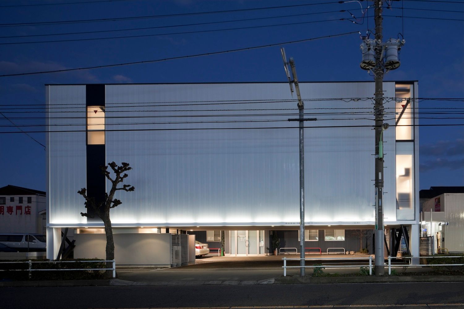 箱形の住宅 A-annex, 石川淳建築設計事務所 石川淳建築設計事務所 Dom jednorodzinny Matal