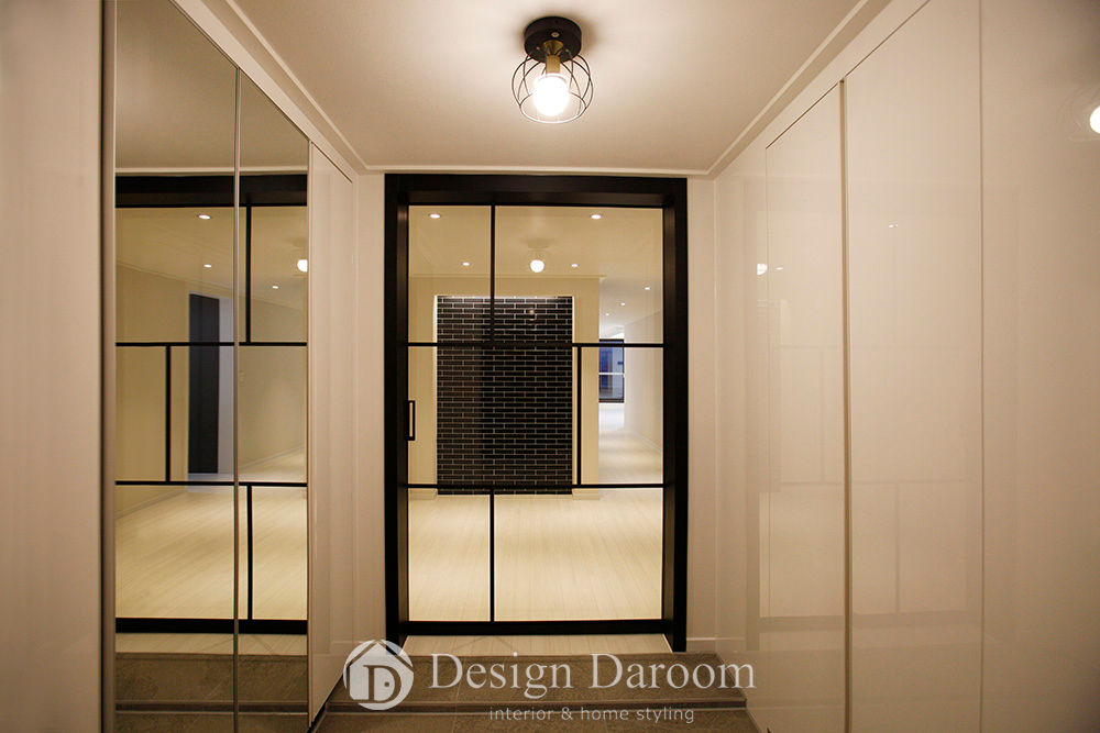 광장동 현대홈타운 12차 55py, Design Daroom 디자인다룸 Design Daroom 디자인다룸 ห้องโถงทางเดินและบันไดสมัยใหม่
