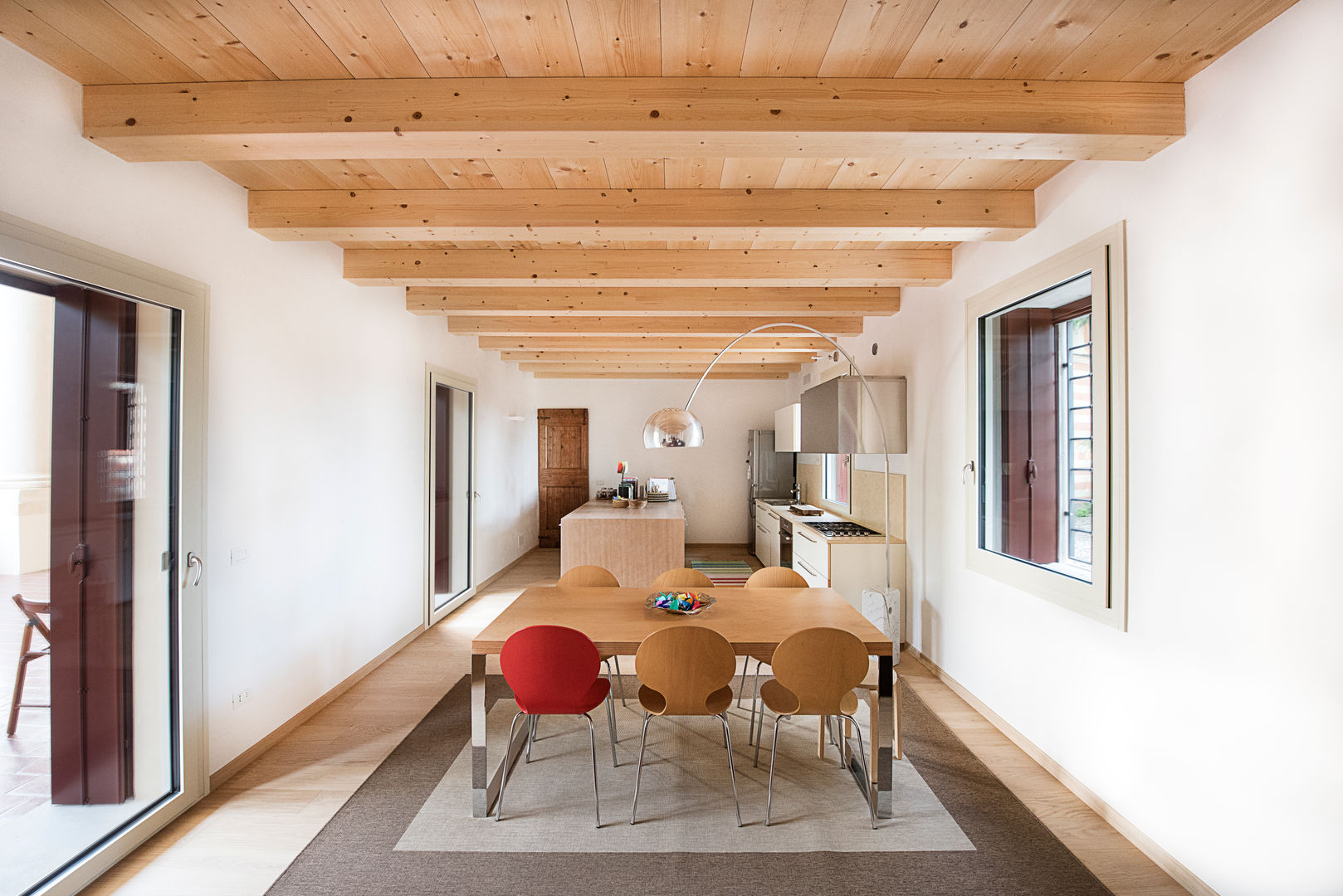 "La Loggia" di Villa Zileri, una ristrutturazione prestigiosa., HAUME - abitazioni in legno HAUME - abitazioni in legno Salones minimalistas Madera Acabado en madera