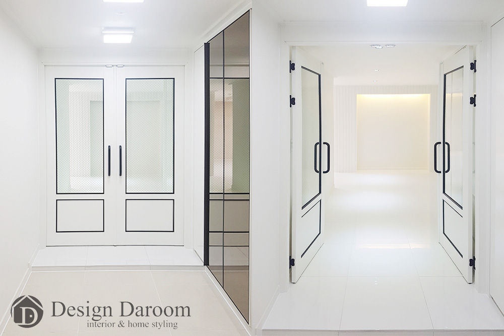 광장동 현대홈타운 53평형, Design Daroom 디자인다룸 Design Daroom 디자인다룸 Modern corridor, hallway & stairs
