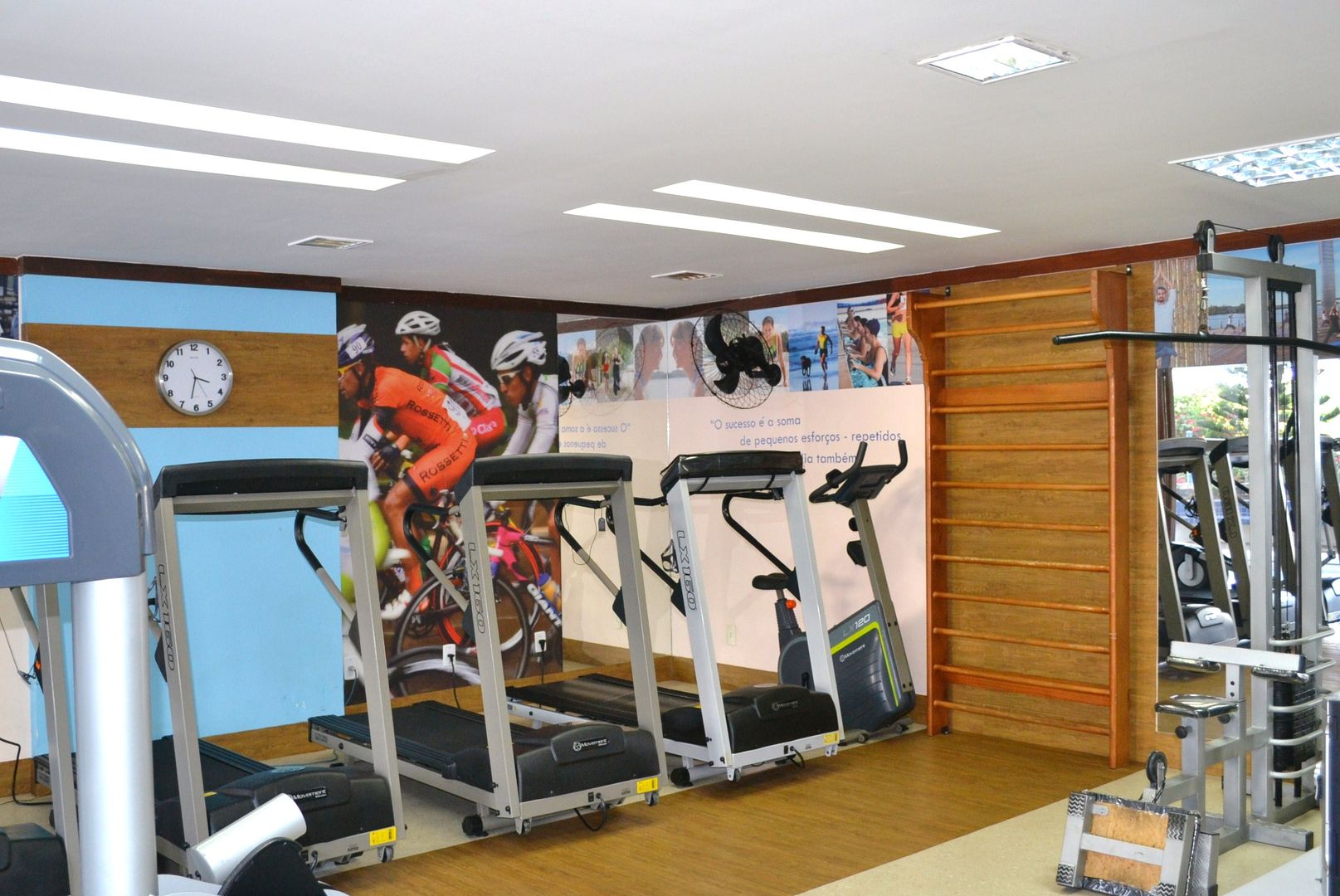 Academia em condomínio Residencial, Joana Rezende Arquitetura e Arte Joana Rezende Arquitetura e Arte Gym