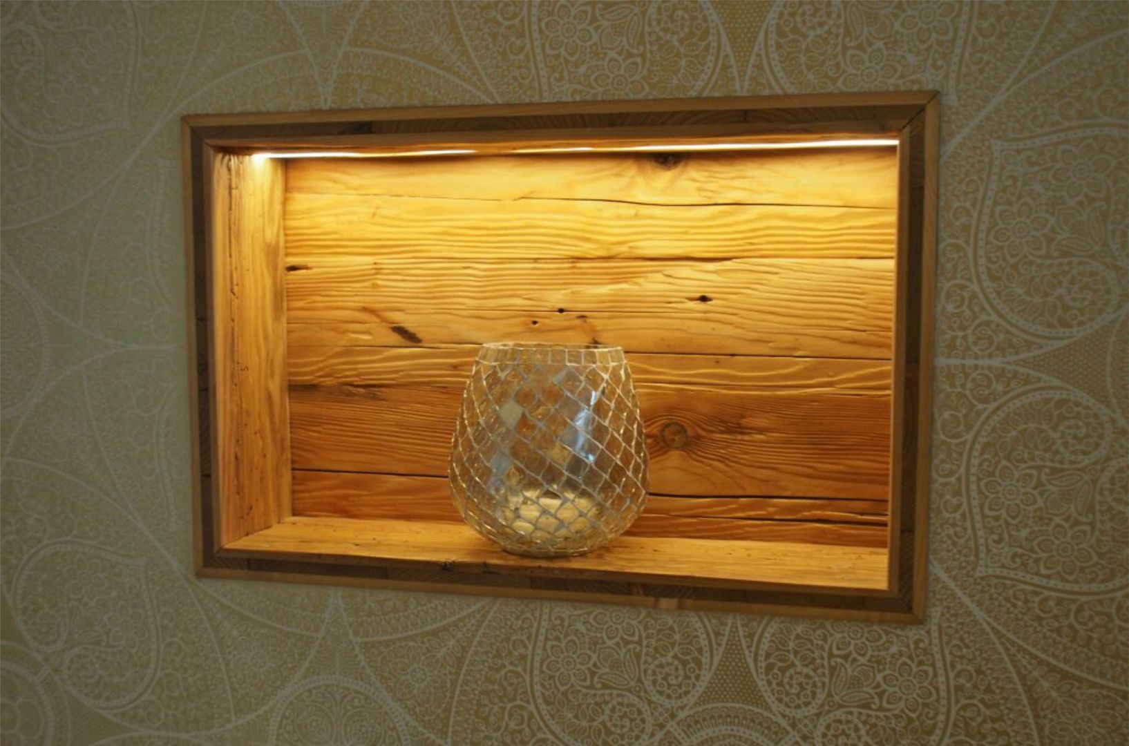 homify Modern Banyo Rechteck,Holz,Holzbeize,Hartholz,Lack,Sperrholz,Natürliches Material,Muster,Kreis,Metall