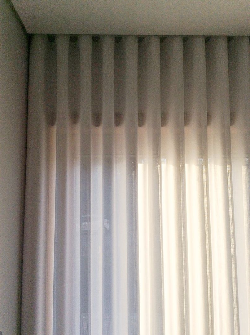 Calhas e Cortinas em linho, Plano A Plano A Salones de estilo moderno