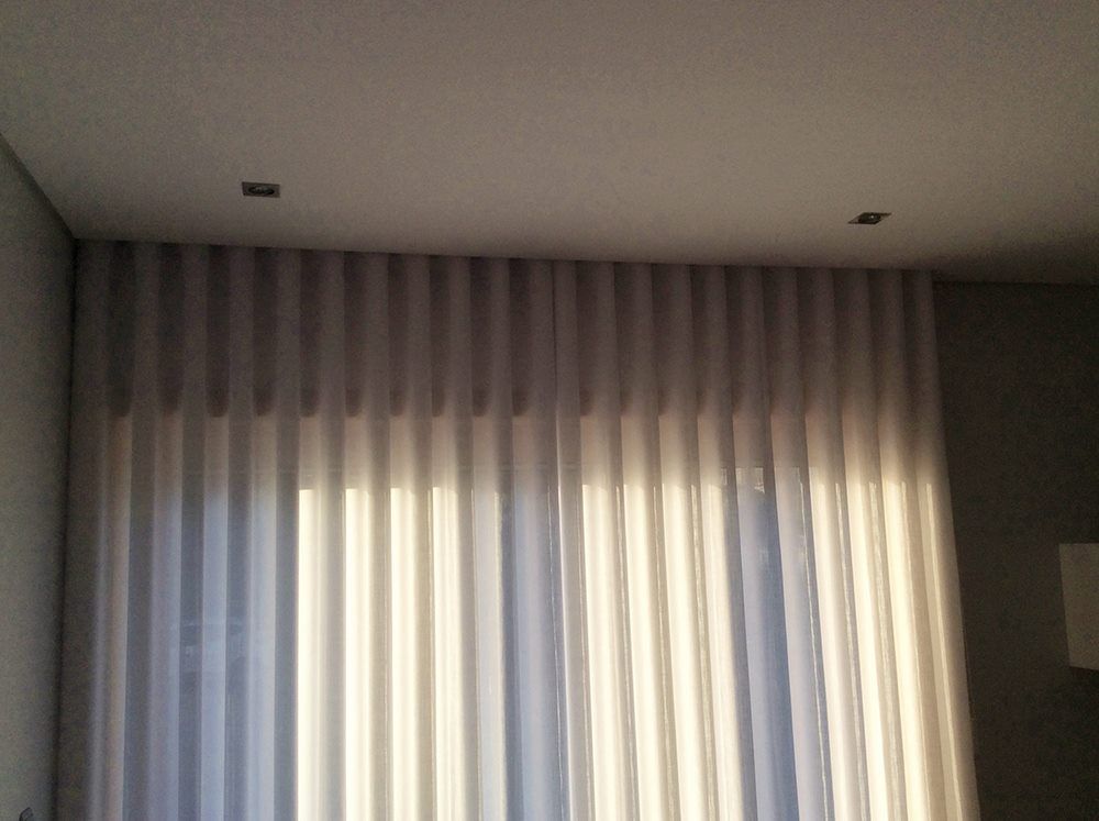 Calhas e Cortinas em linho, Plano A Plano A Salones de estilo moderno