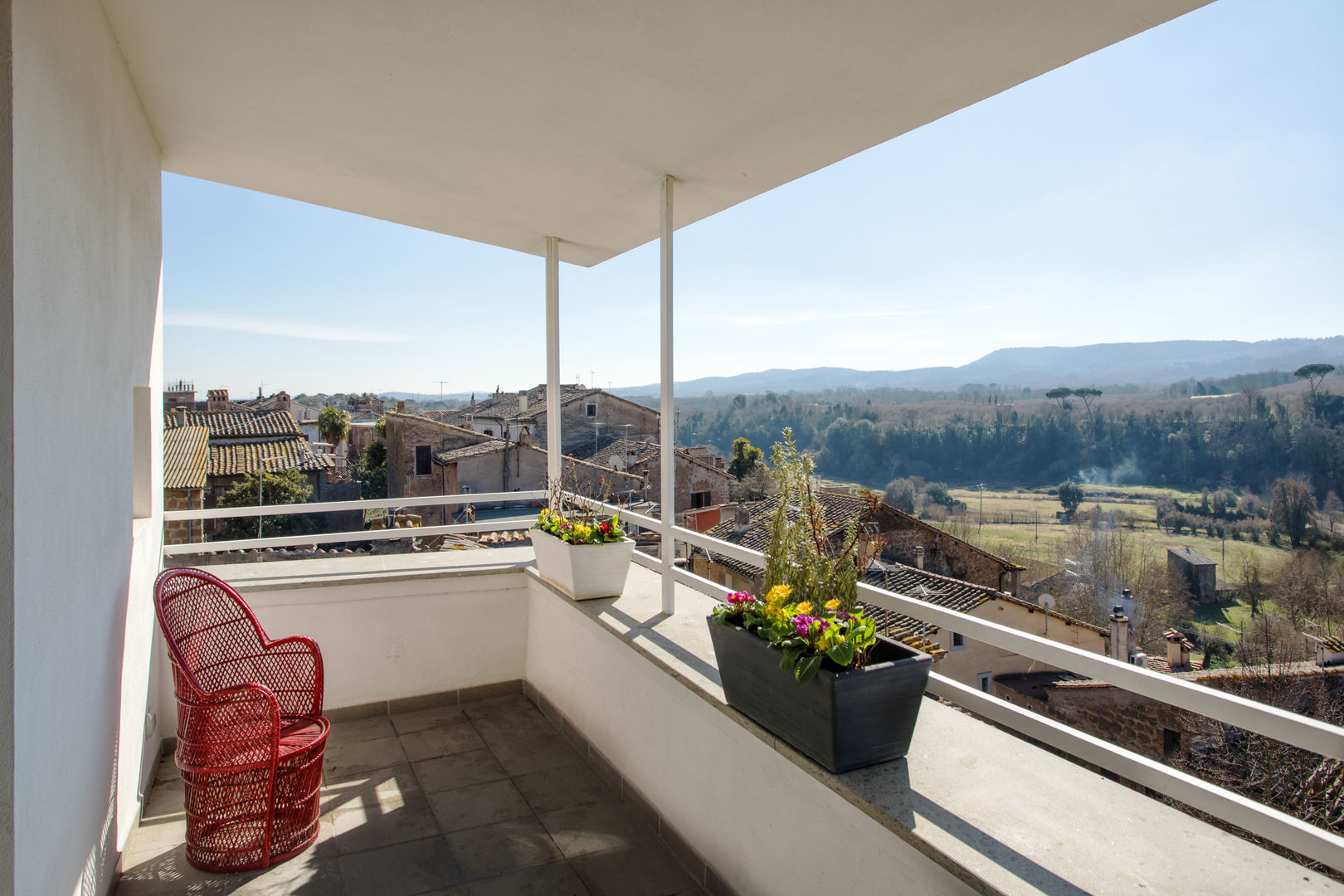 Casa-Cannocchiale, MAMESTUDIO MAMESTUDIO minimalist style balcony, porch & terrace