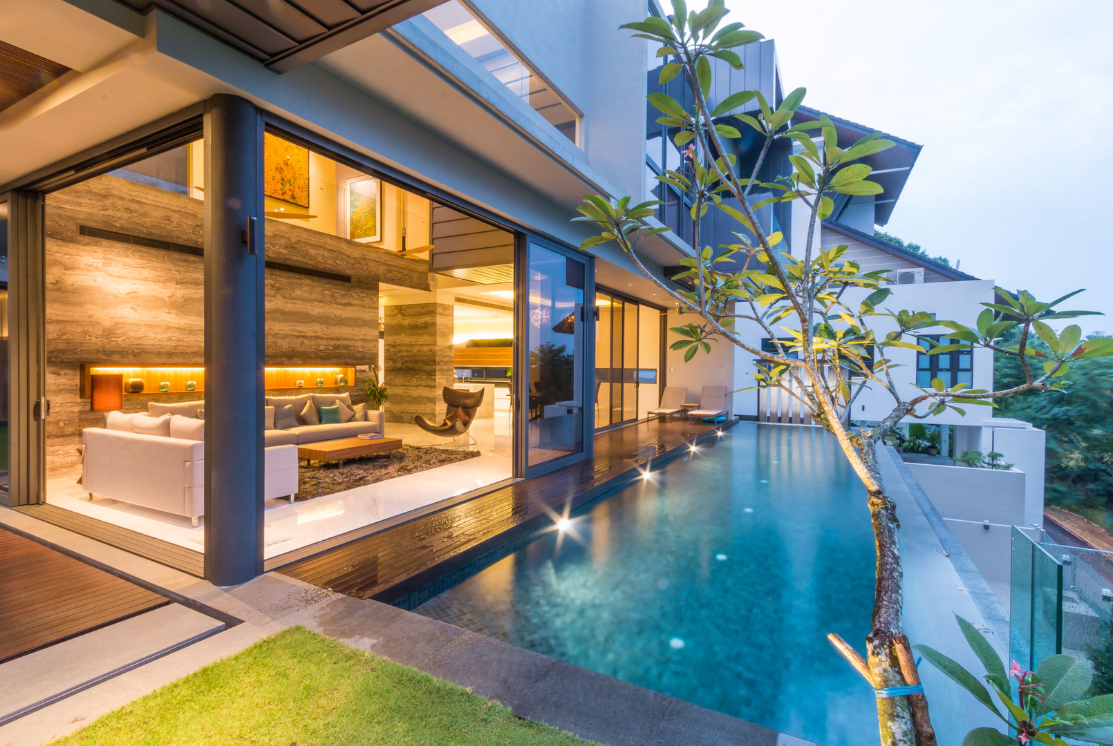 Lap Pool overlooking the Living Room MJ Kanny Architect Pool