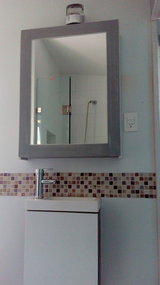 Cenefa para baño, vertical en la regadera  Cenefas para baño, Guardas para  baños, Ideas baños pequeños