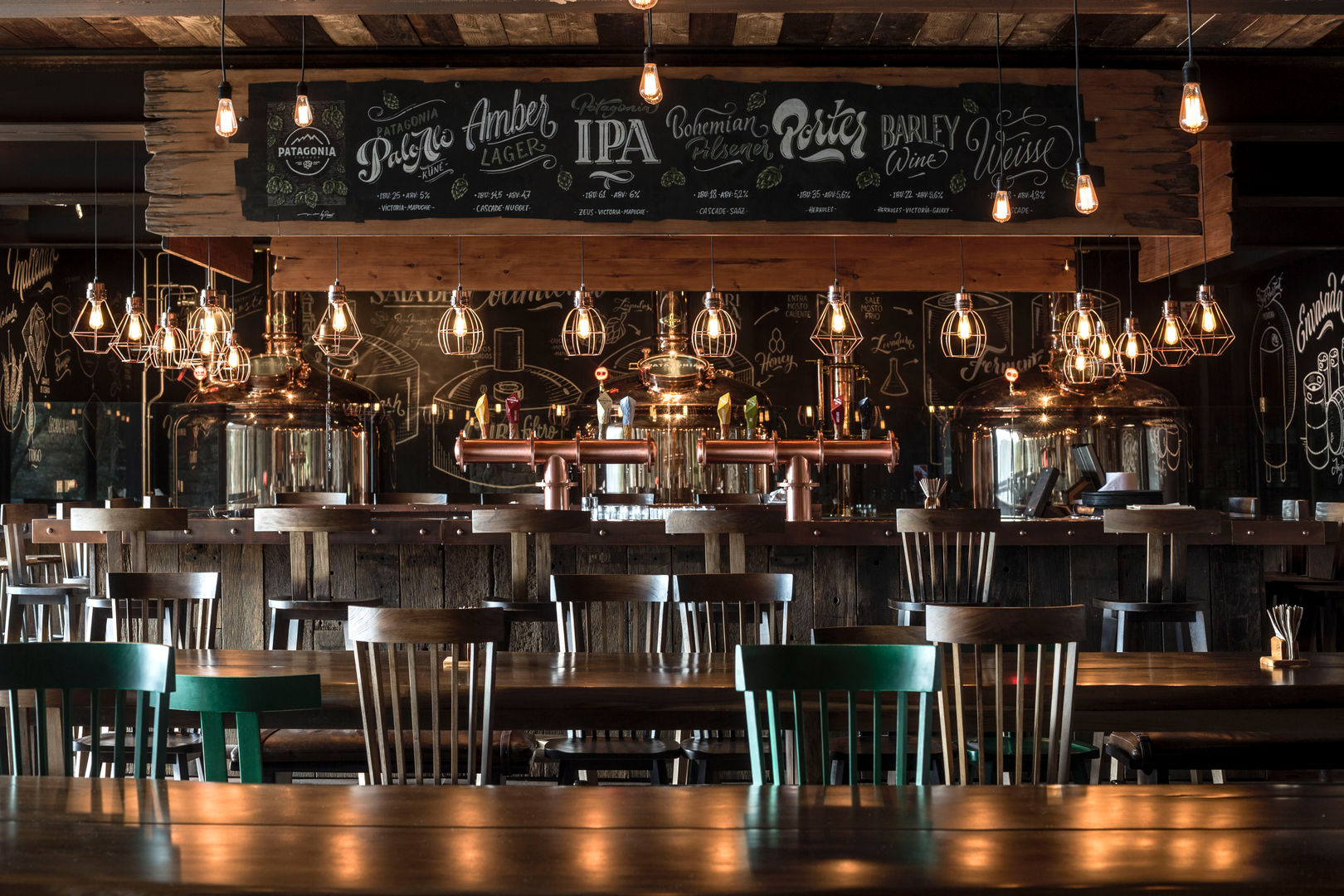 Cervecería Patagonia: Interiorismo Bórmida & Yanzón arquitectos Espacios comerciales Bares y Clubs