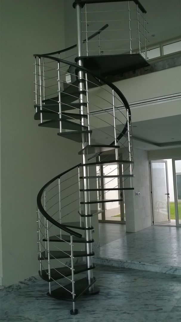 Escalera modelo TOKIO, HELIKA Scale HELIKA Scale Merdivenler Ahşap Ahşap rengi