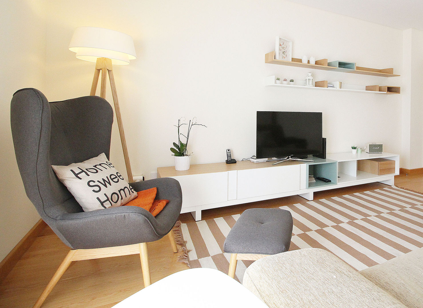 A Sala da Beatriz e do Artur, Homestories Homestories Scandinavian style living room