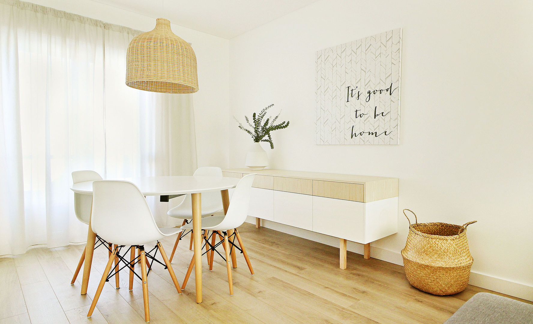 A Casa da Carolina e do Nuno, Homestories Homestories Scandinavian style dining room