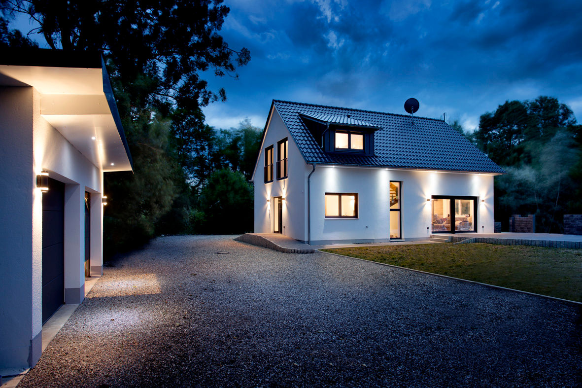 Vom Altbau zum Smart Home , Gira, Giersiepen GmbH & Co. KG Gira, Giersiepen GmbH & Co. KG 一戸建て住宅