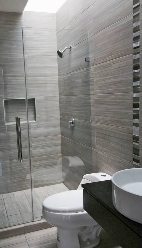 homify Modern bathroom