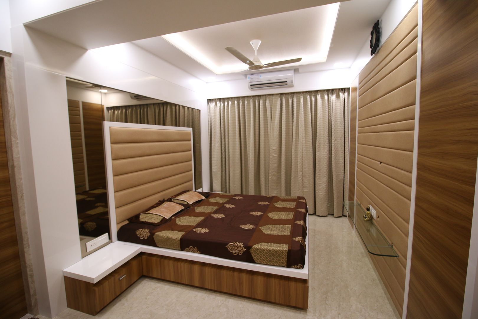 Mr Barwalia, Three Interiors Three Interiors Phòng ngủ phong cách hiện đại