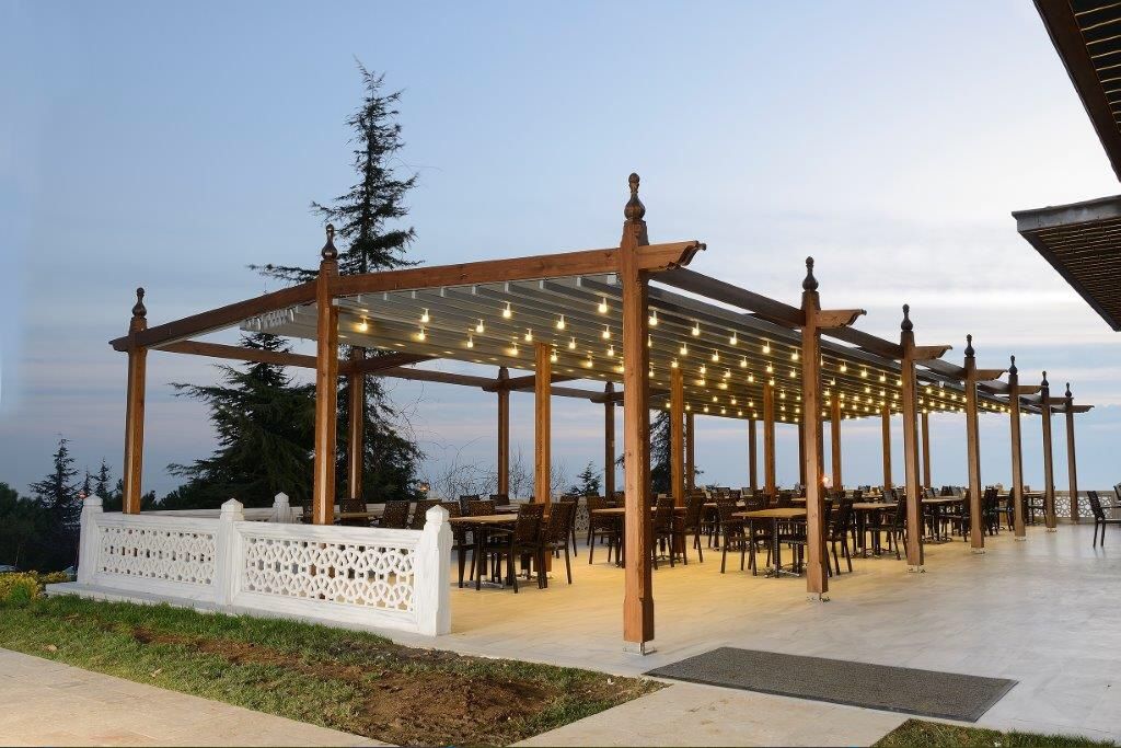 Motorlu Pergola Tente Sistemleri, PERGOLA A.Ş. PERGOLA A.Ş. 商業空間 木 木目調 ショッピングセンター