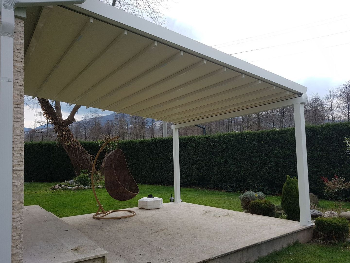 Dış Mekan Kapama Sistemleri, PERGOLA A.Ş. PERGOLA A.Ş. Jardines de invierno de estilo moderno Aluminio/Cinc