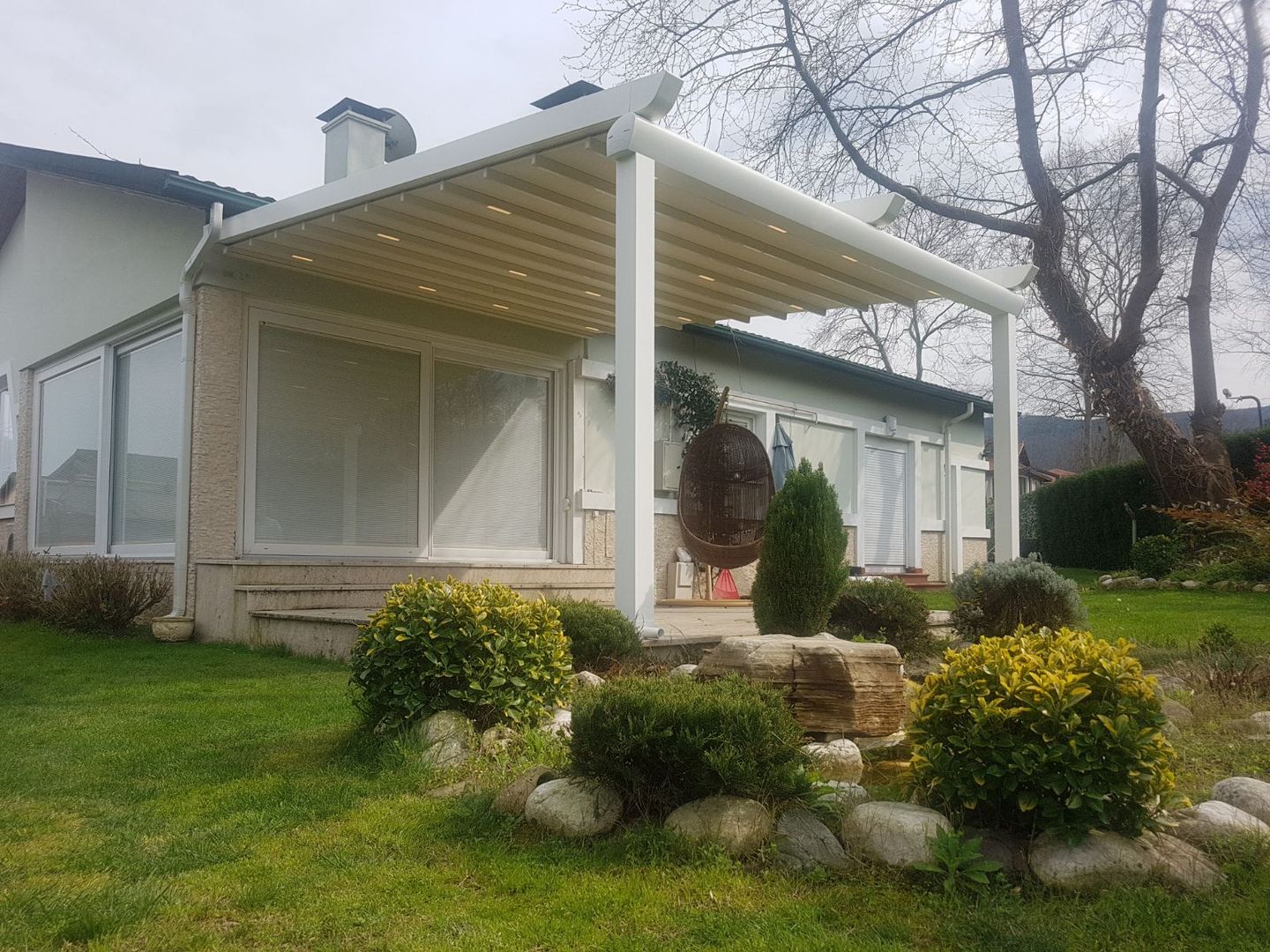 Dış Mekan Kapama Sistemleri, PERGOLA A.Ş. PERGOLA A.Ş. Azoteas Aluminio/Cinc