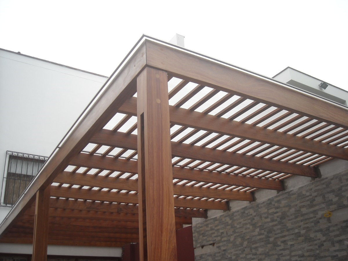 Proyecto - Dirección - Construccion de techo interior y pergola exterior - Mar del Plata., GRUPO CONSARQ GRUPO CONSARQ 屋頂 木頭 Wood effect