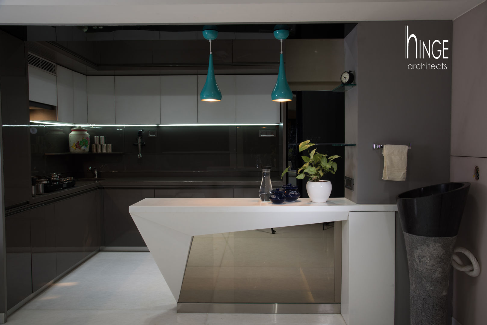 homify Modern kitchen