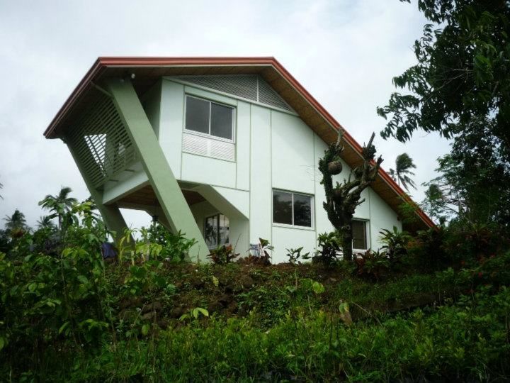 GN Farm Residence (Gratchi's Getaway Front Office), KDA Design + Architecture KDA Design + Architecture Casas campestres