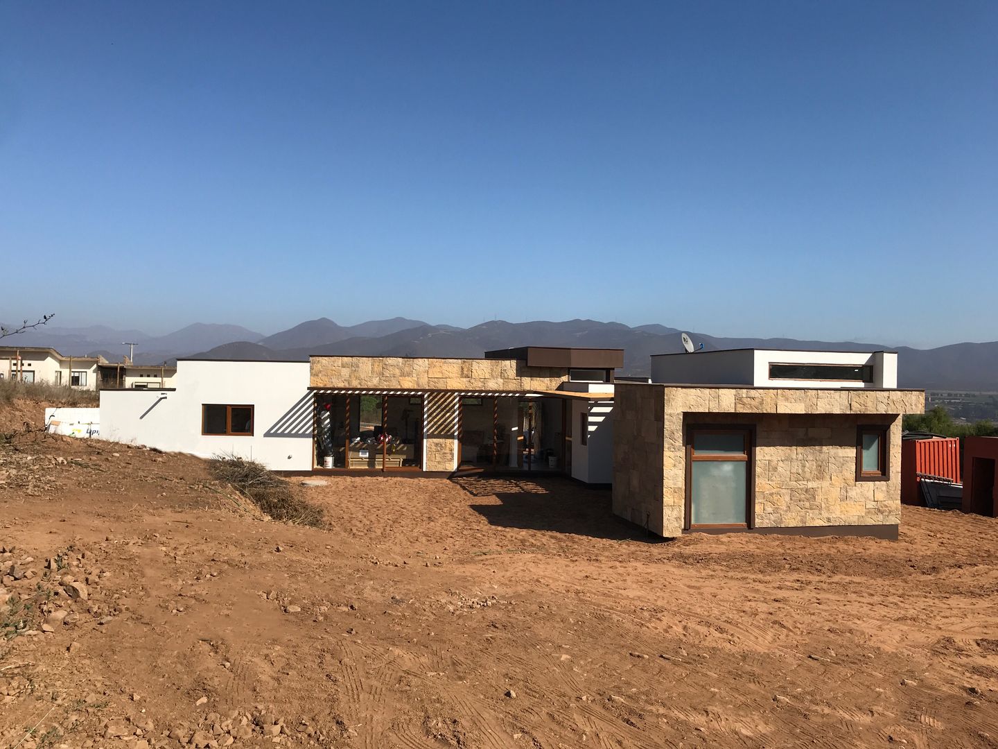 Construcción Terminada Vivienda Premium Lt37 / 125m2 / Fundo Loreto. La Serena., Territorio Arquitectura y Construccion - La Serena Territorio Arquitectura y Construccion - La Serena منزل عائلي صغير حجر