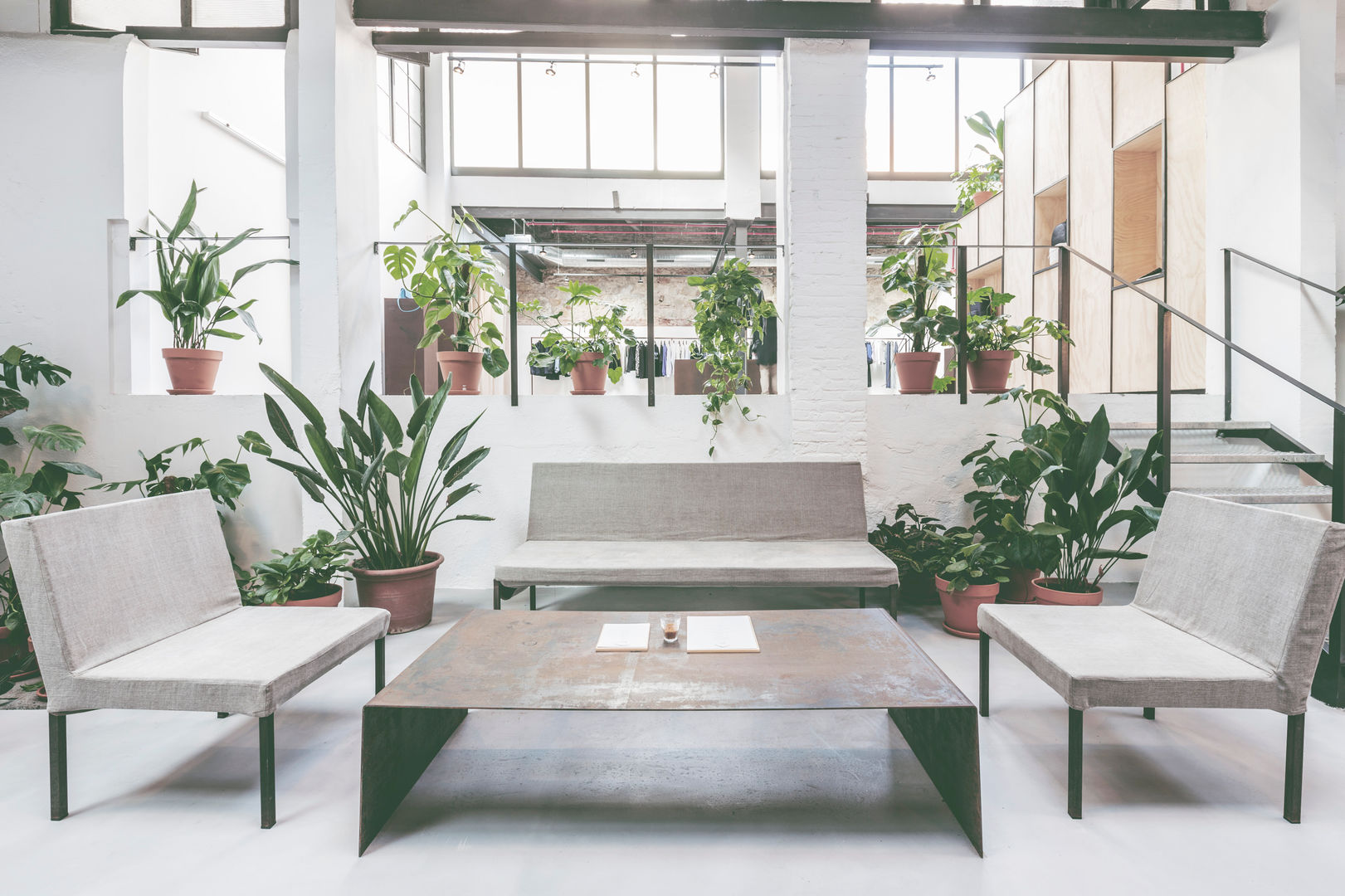 Wer-Haus, LaBoqueria Taller d'Arquitectura i Disseny Industrial LaBoqueria Taller d'Arquitectura i Disseny Industrial พื้นที่เชิงพาณิชย์ แผ่น MDF ห้องทำงานและสำนักงาน