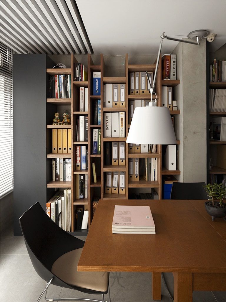寓生活於工作中, 禾光室內裝修設計 ─ Her Guang Design 禾光室內裝修設計 ─ Her Guang Design 書房/辦公室 開放櫃設計