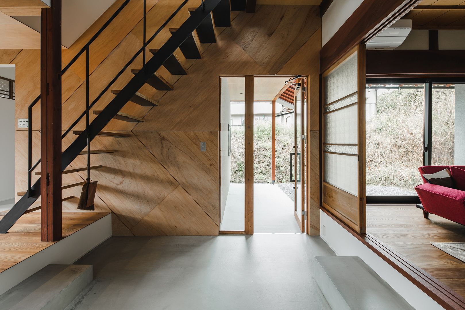 shimotoyama-house-renovation, ALTS DESIGN OFFICE ALTS DESIGN OFFICE Escaleras