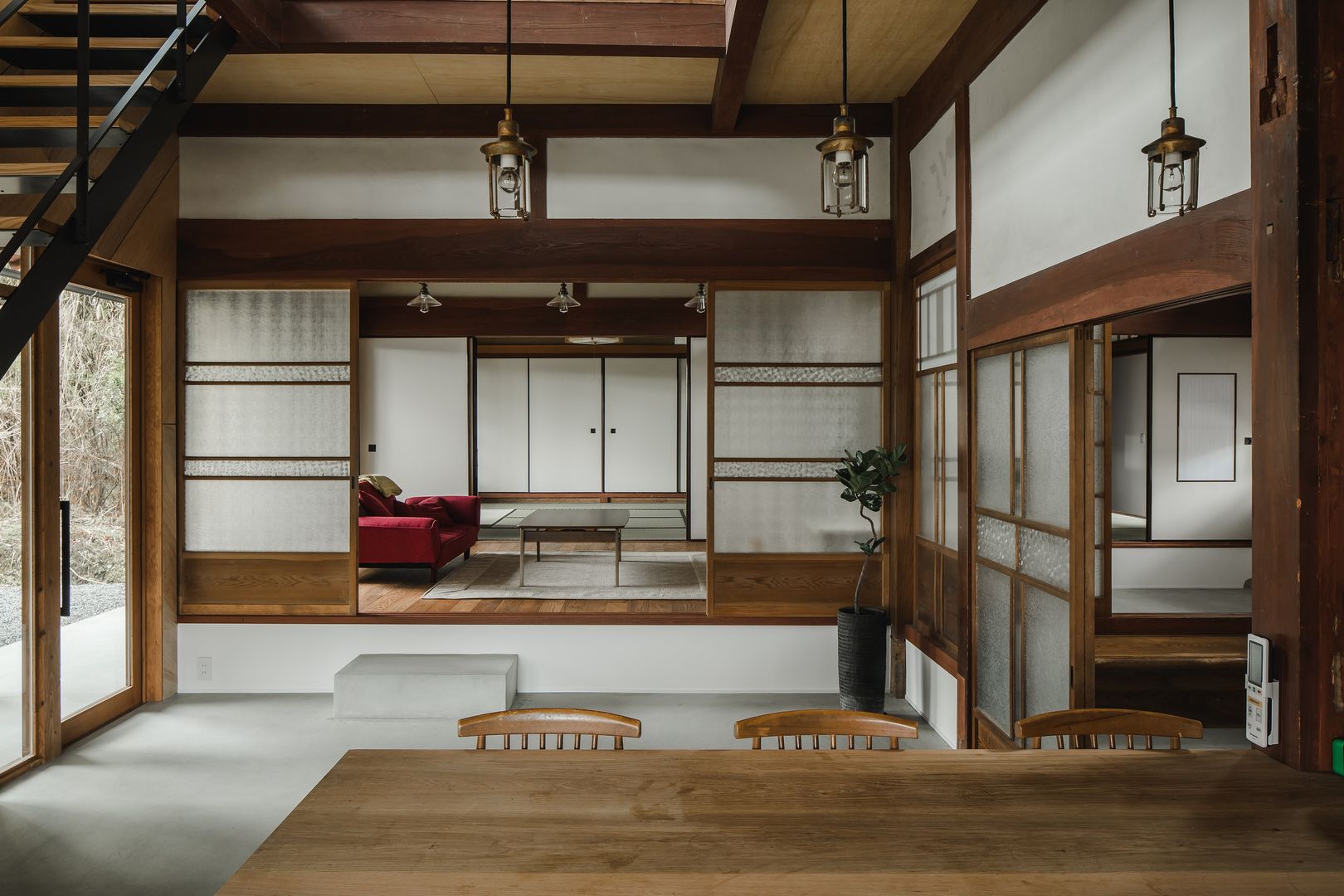 shimotoyama-house-renovation, ALTS DESIGN OFFICE ALTS DESIGN OFFICE Klassieke woonkamers