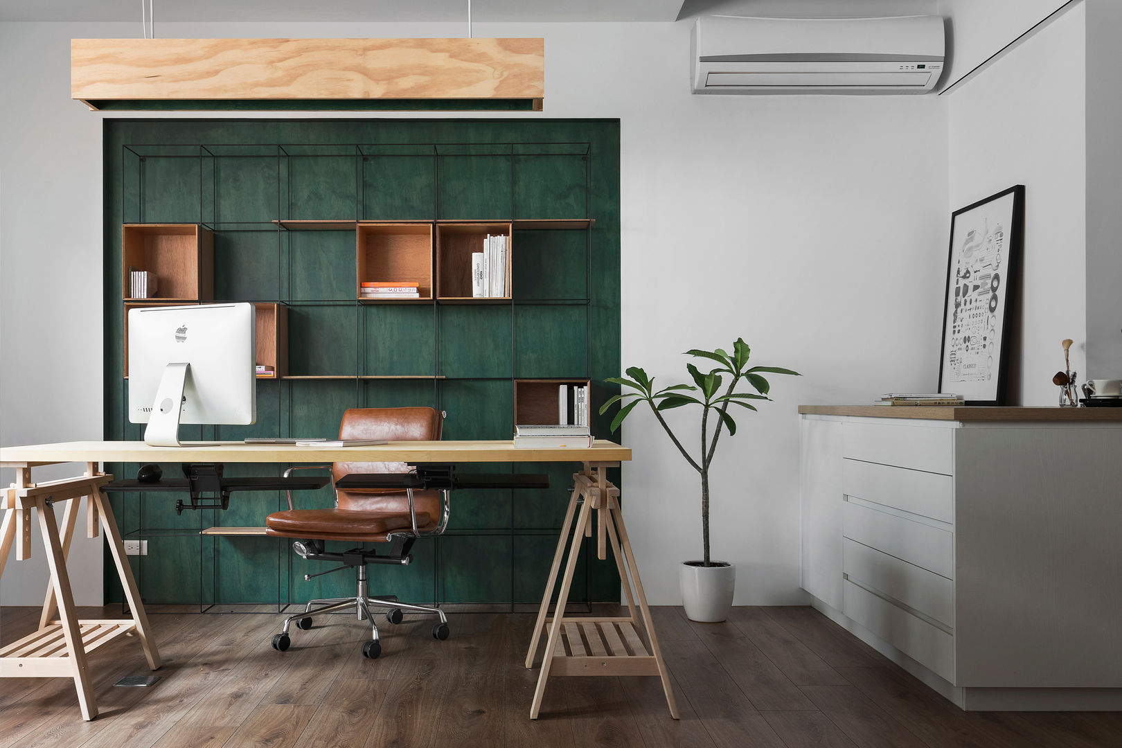 Ronn Residence 平面設計師的家 Studio In2 深活生活設計 Modern Study Room and Home Office Wood Wood effect