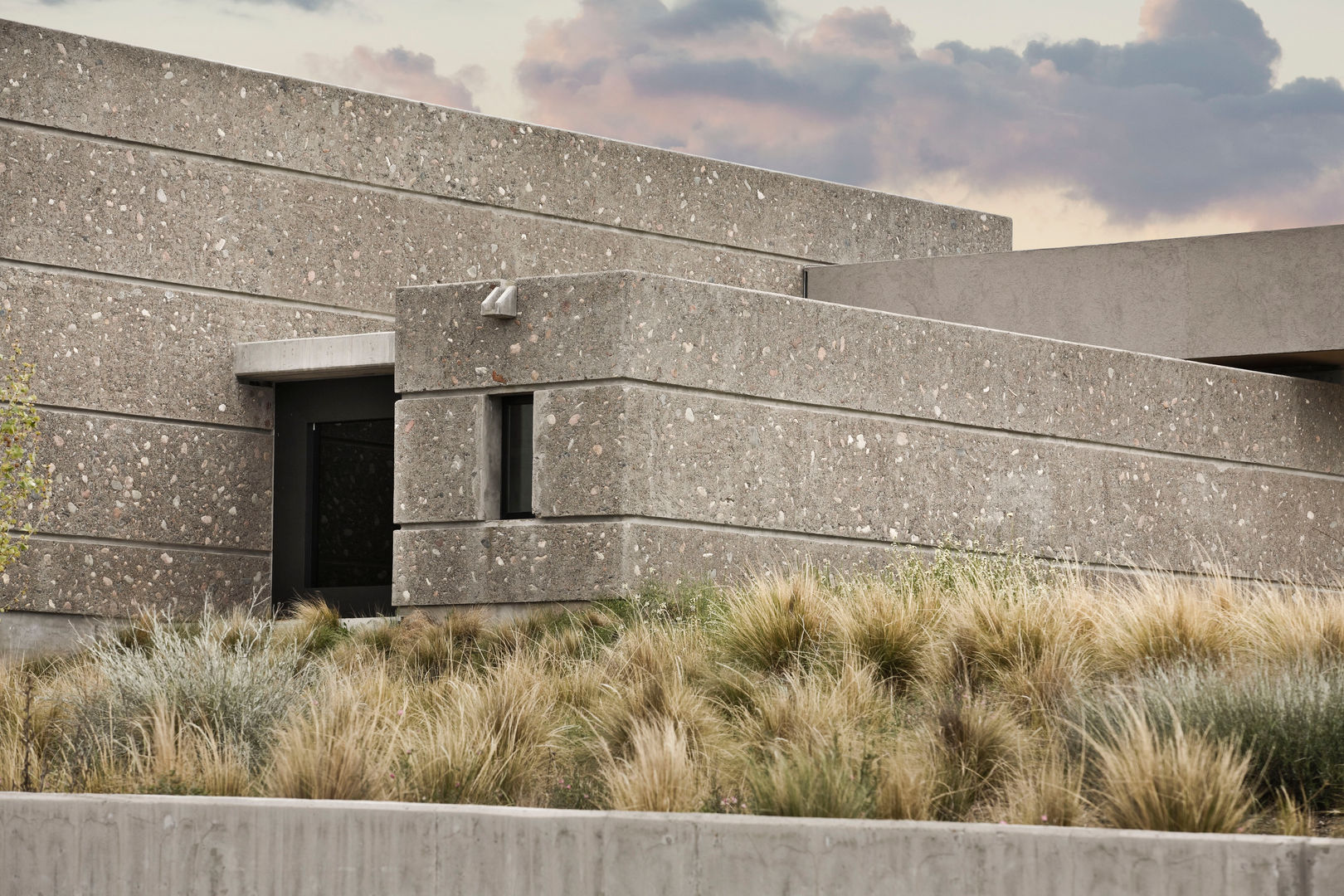 ESPACIO SALENTEIN: Bodega Salentein, Killka y Capilla de la Gratitud, Bórmida & Yanzón arquitectos Bórmida & Yanzón arquitectos Ticari alanlar Sergi Alanları