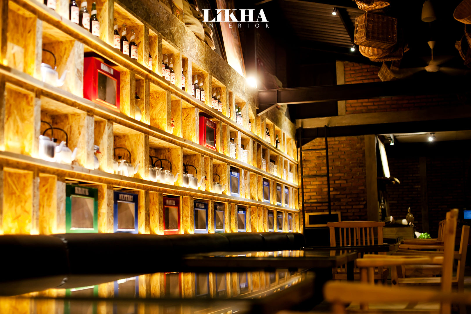 PASAR CISANGKUY - Design & Build, Likha Interior Likha Interior Commercial spaces Plywood Gastronomy