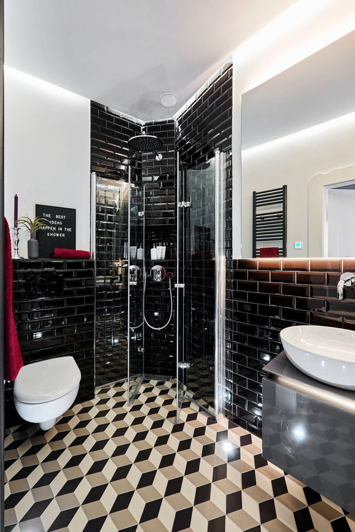 Modernes und extravagantes Badezimmer, BANOVO GmbH BANOVO GmbH Eclectic style bathrooms Tiles